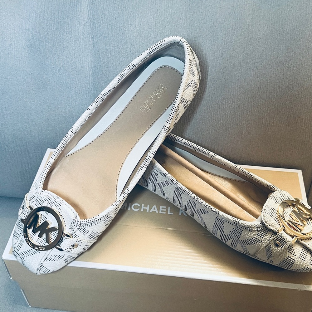 Michael Kors White Logo-Print Ballet Flats with Gold MK Medallion - Picture 4 of 5
